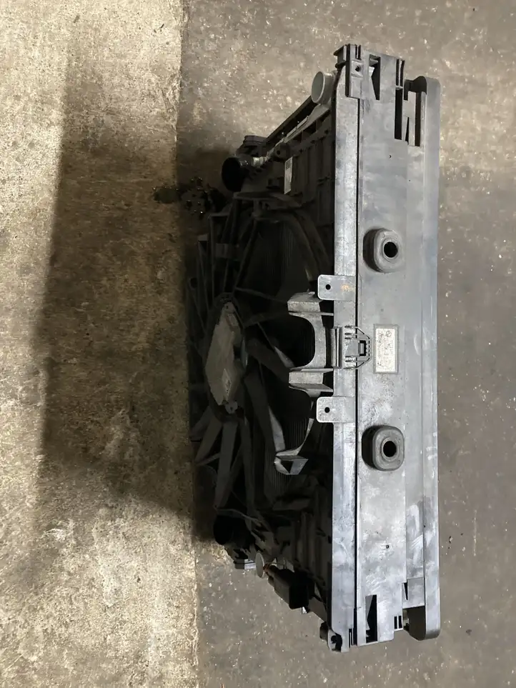 BMW 5 F10 F11 (2009 - 2016) 8509171 Комплект радиаторов охлаждения — фото 1