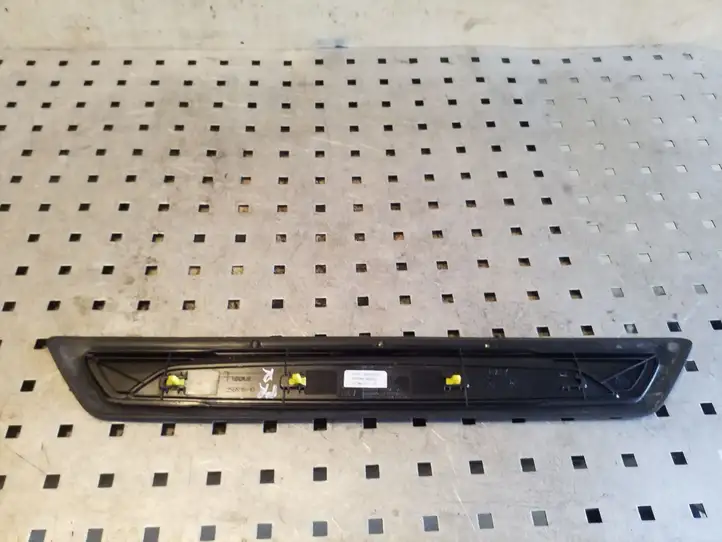BMW 3 F30 F35 F31 (2012 - 2018) 51477263315 Внутренняя отделка переднего порога — фото 3