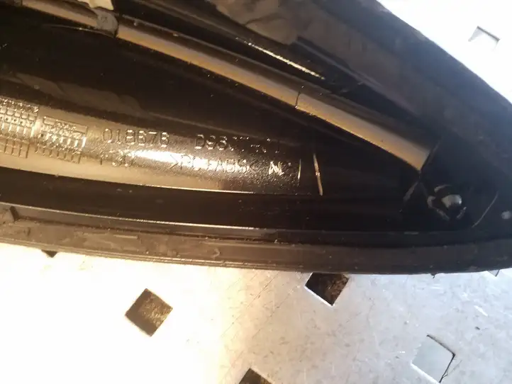 BMW 3 F30 F35 F31 (2012 - 2018) 018676 Крышка GPS-антенны — фото 2