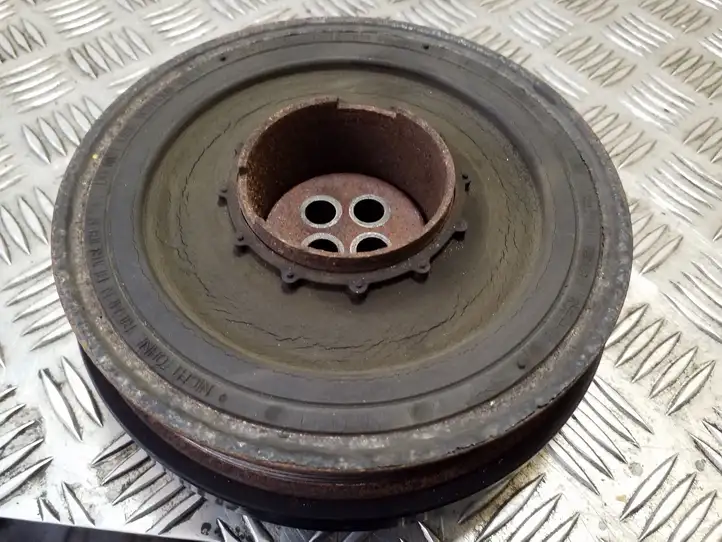 BMW 3 F30 F35 F31 (2012 - 2018) 11238512072 Шкив коленчатого вала — фото 1
