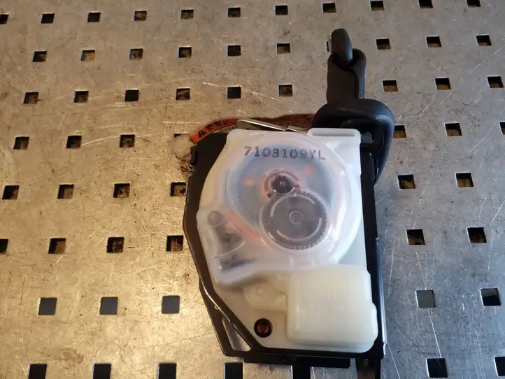 Subaru Outback (2009 - 2014) 7103109YL Ремень безопасности потолочный — фото 3