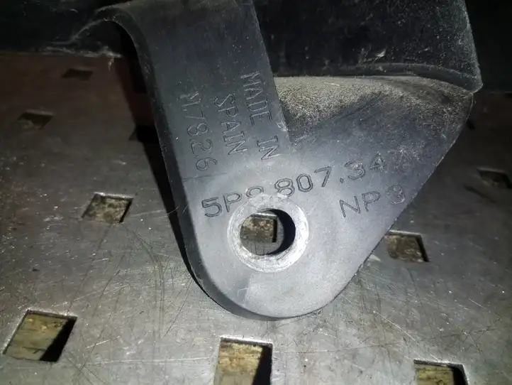 Seat Altea XL (2004 - 2015) 5P8807347 Кронштейн заднего бампера — фото 4