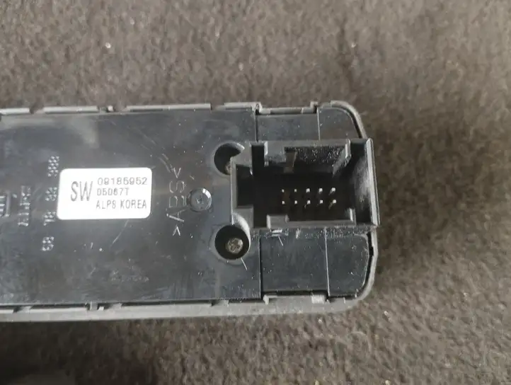 Opel Vectra C (2002 - 2005) 09185952 Блок кнопок стеклоподъемников — фото 6