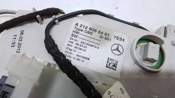 Mercedes-Benz E W212 (2009 - 2016) A2129066401 Передняя подсветка — фото 3
