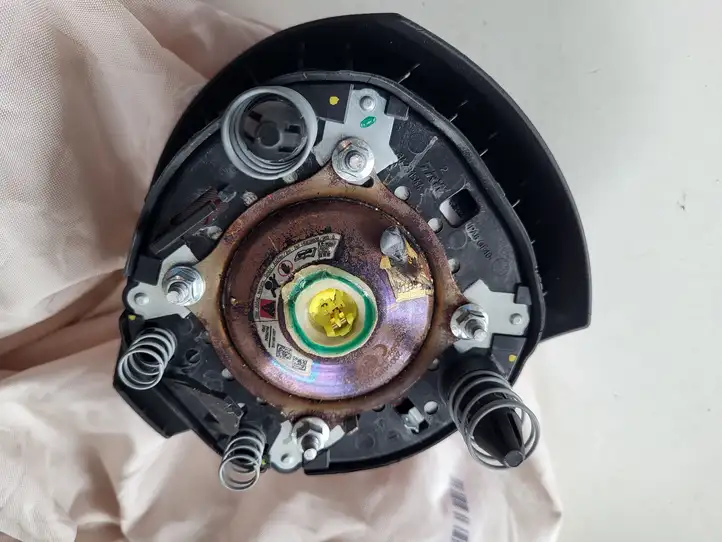 Nissan Juke II F16 (2019 - ) Подушка безопасности руля — фото 3