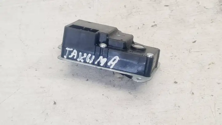Chevrolet Tacuma (2000 - 2008) 818450 Двигатель задвижки потока воздуха — фото 3