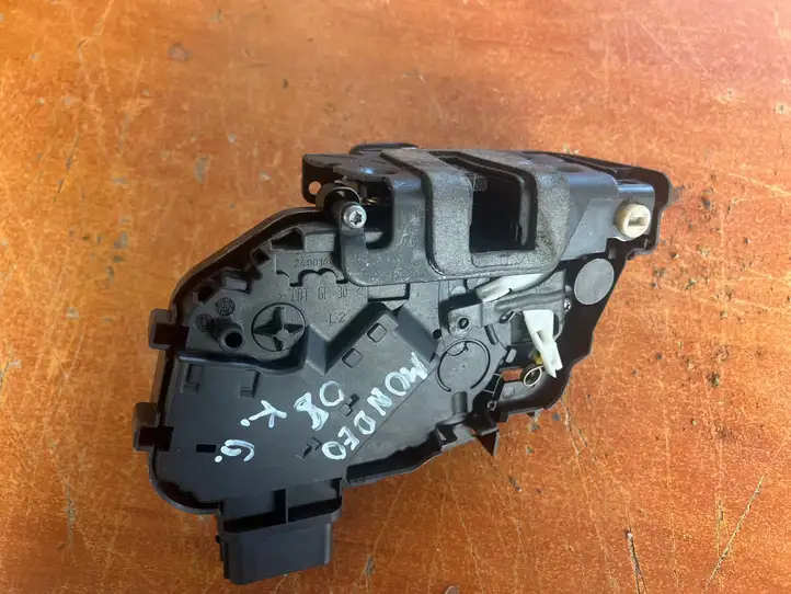 Ford Mondeo MK IV (2007 - 2014) 6M2AR26413EC Замок задней двери — фото 4