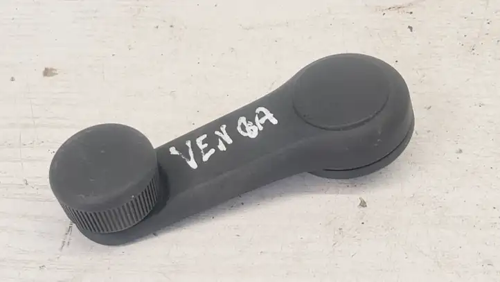 Kia Venga (2010 - 2014) 826301M000 Ручка стеклоподъемника — фото 1
