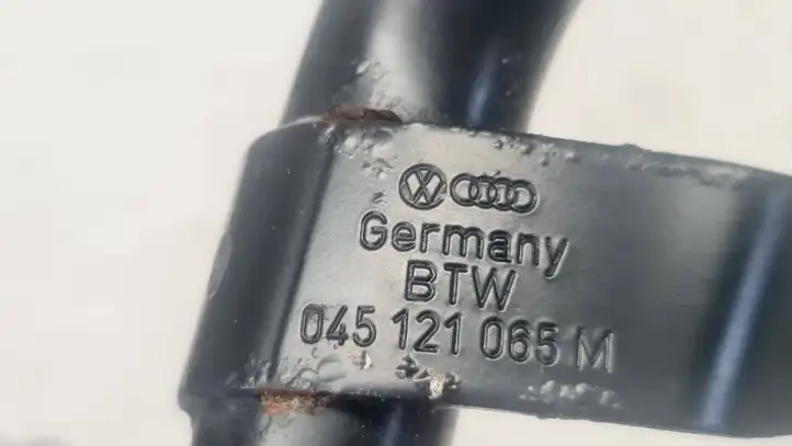 Volkswagen Polo V 6R (2009 - 2015) 045121065M Шланги системы охлаждения — фото 4