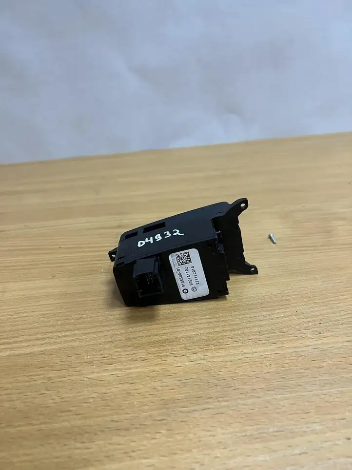 BMW X5 E70 (2006 - 2013) 914850801 Кнопка ручного тормоза — фото 3