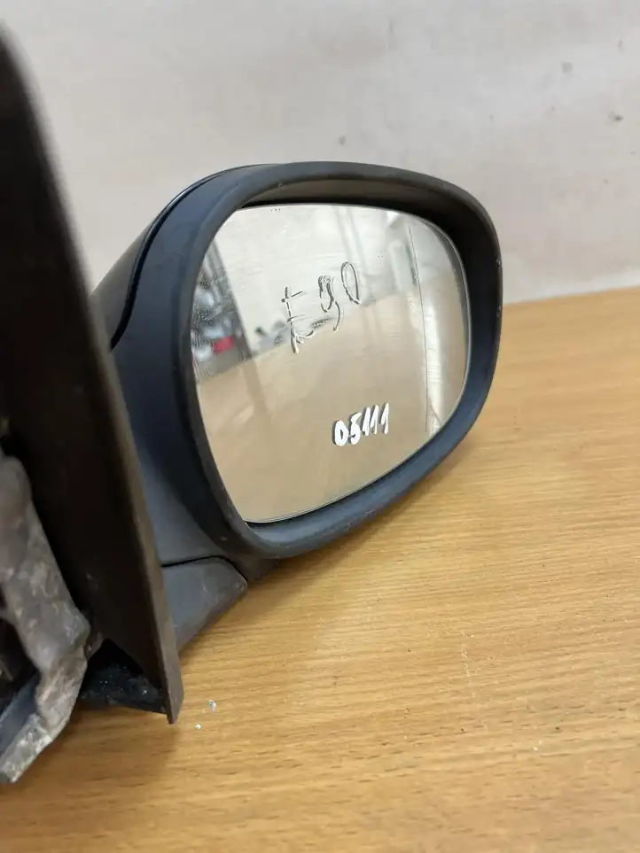 BMW 3 E90 E91 (2005 - 2012) E1021017 Боковое зеркало с электроприводом — фото 2