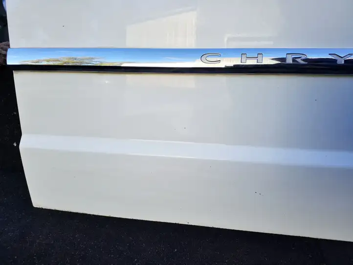 Chrysler Town & Country V (2010 - 2016) Дверь — фото 4
