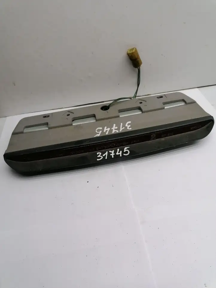 Subaru Impreza II (2003 - 2005) OEW24036 Дополнительный стоп фонарь — фото 1