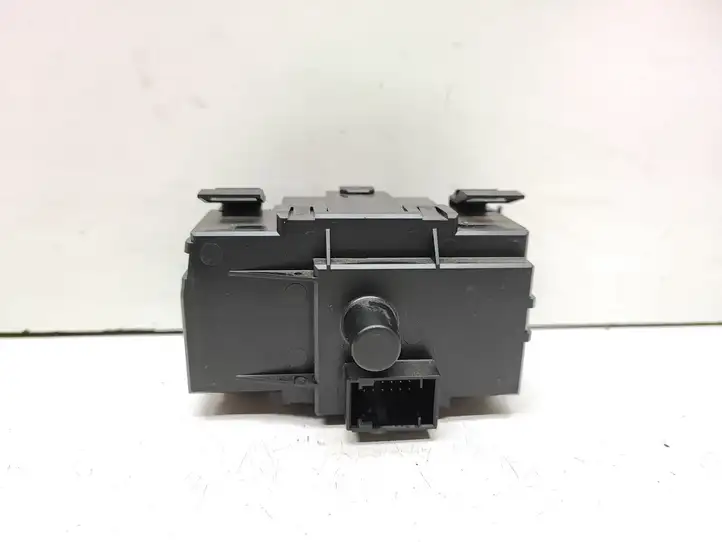 BMW 3 E92 E93 (2005 - 2014) 9169416 Включатель фонарей — фото 2