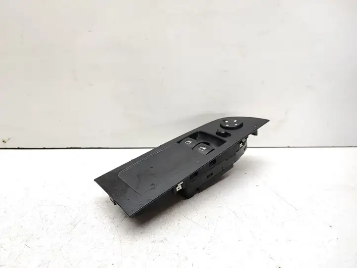 BMW 3 E92 E93 (2005 - 2014) 9217353 Кнопка стеклоподъемников — фото 1