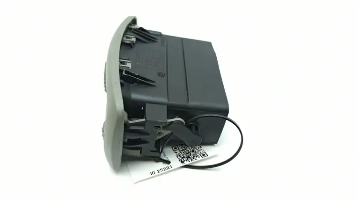 Nissan Primastar (2001 - 2014) R6136S150 Боковой воздушный дефлектор — фото 5