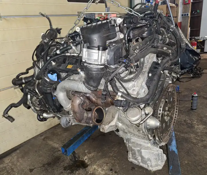 BMW 7 F01 (2008 - 2016) N74B60 Двигатель — фото 2