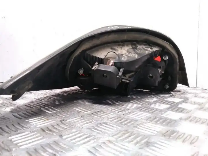 BMW 5 E60 E61 (2004 - 2010) 6910768 Задний фонарь в кузове — фото 2