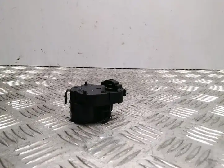 BMW 5 E60 E61 (2004 - 2010) 69303009 Двигатель задвижки потока воздуха — фото 1
