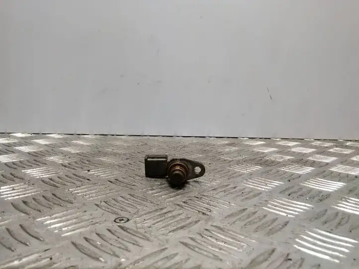 Volkswagen Golf IV (1998 - 2005) 030907601D Датчик распредвала — фото 2
