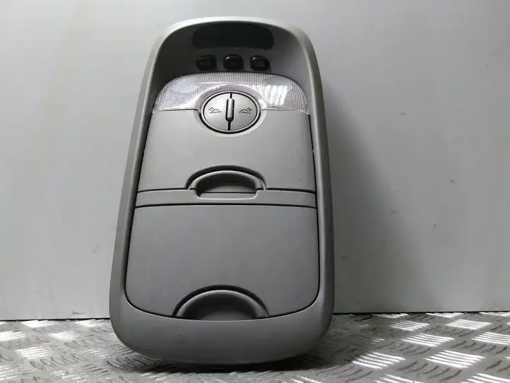 Kia Sorento (2006 - 2009) 0K53E51410 Передняя подсветка — фото 3