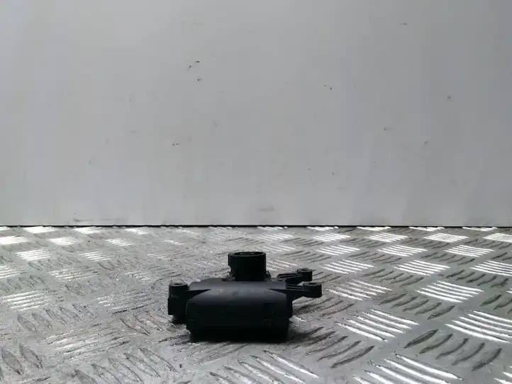 Volkswagen Touran I (2003 - 2010) 0132801339 Двигатель задвижки потока воздуха — фото 1