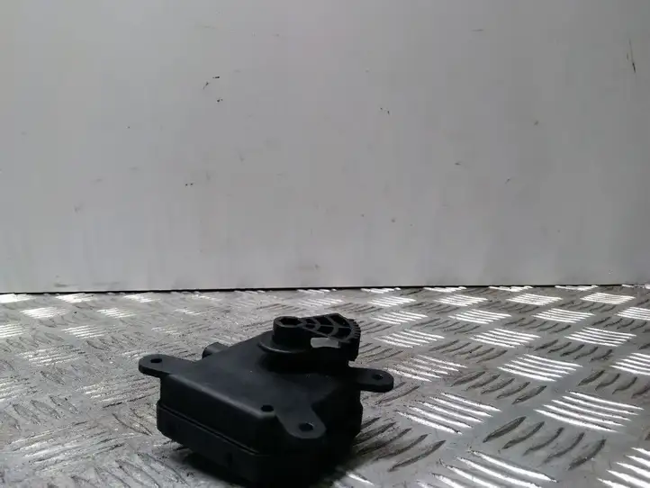 Opel Astra H (2004 - 2009) 309365502 Двигатель задвижки потока воздуха — фото 1