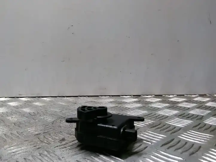 Opel Astra H (2004 - 2009) 309365502 Двигатель задвижки потока воздуха — фото 2