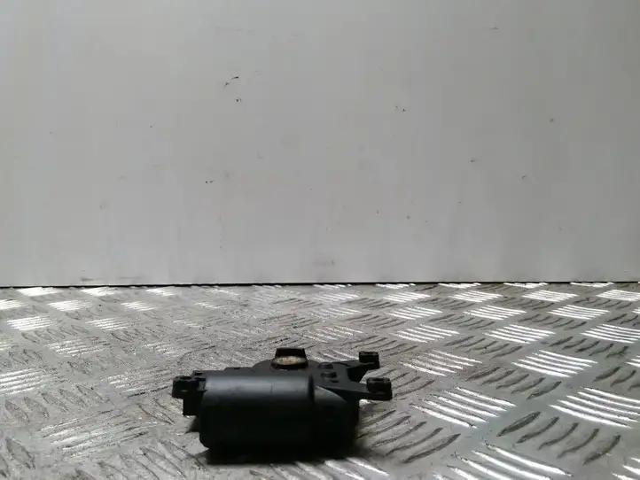 Opel Astra H (2004 - 2009) 52406337R06 Двигатель задвижки потока воздуха — фото 2