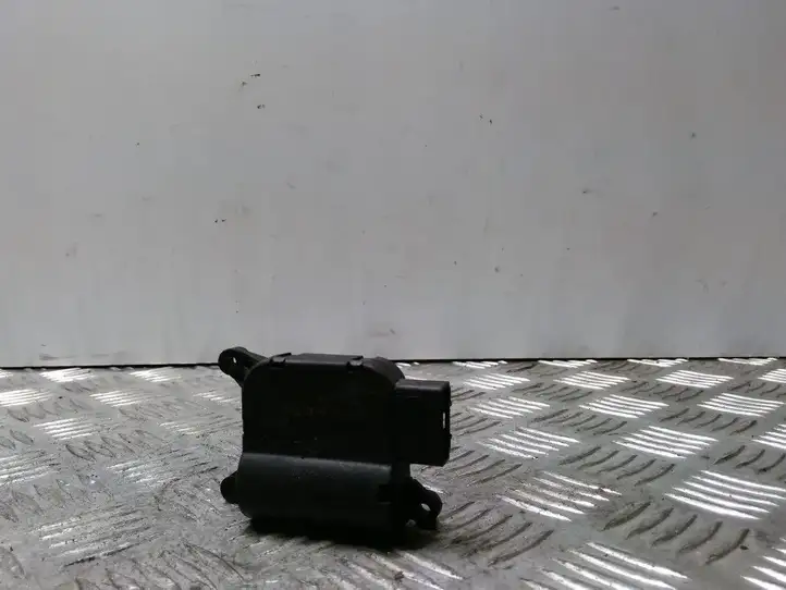 Audi A3/S3 8P (2004 - 2008) 0132801339 Двигатель задвижки потока воздуха — фото 3