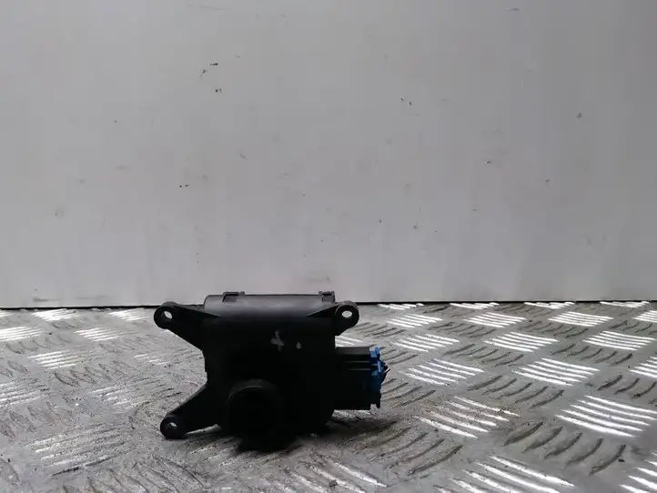 Audi A3/S3 8P (2004 - 2008) 0132801339 Двигатель задвижки потока воздуха — фото 3