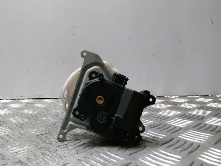 Toyota Avensis T250 (2003 - 2006) AE0637008610 Двигатель задвижки потока воздуха — фото 3