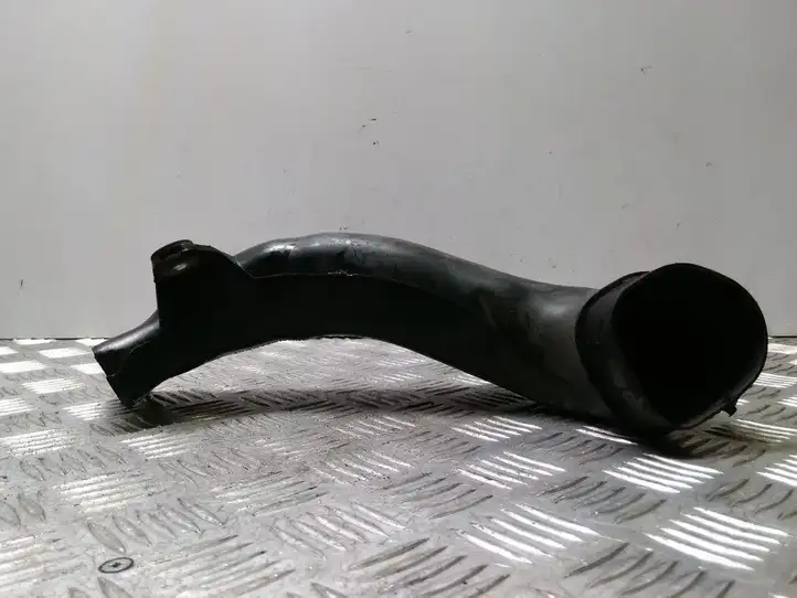 Toyota Avensis T250 (2006 - 2009) 177510R010 Детали воздухозаборника — фото 3