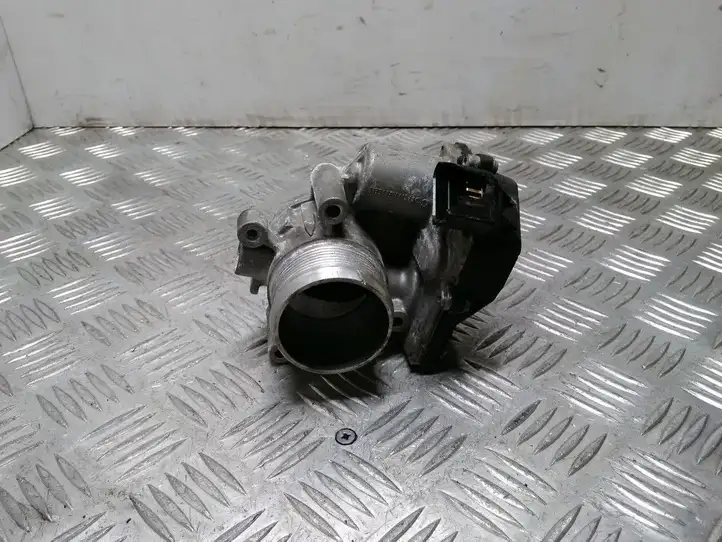 Audi A4 S4 B8 8K (2011 - 2015) 03L128063T Электрозадвижка двигателя — фото 1