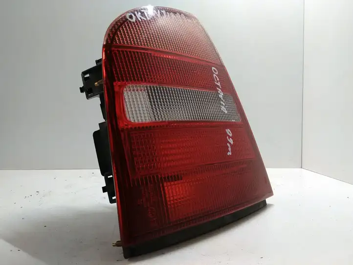 Skoda Octavia Mk1 (1U) (1996 - 2004) 1U6945111 Задний фонарь в кузове — фото 4