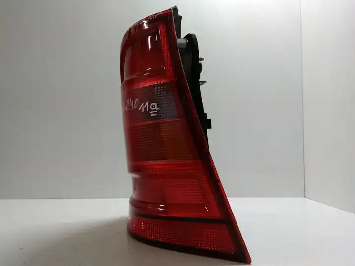 Mercedes-Benz A W168 (1997 - 2004) 1688201064 Задний фонарь в кузове — фото 3