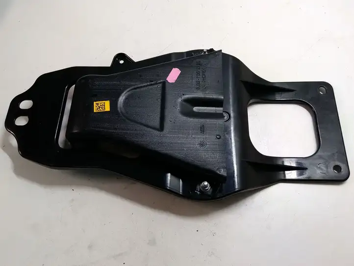 Land Rover Discovery Sport (2014 - 2019) BJ32113B12BB Воздуховоды системы отопления/климатики — фото 4
