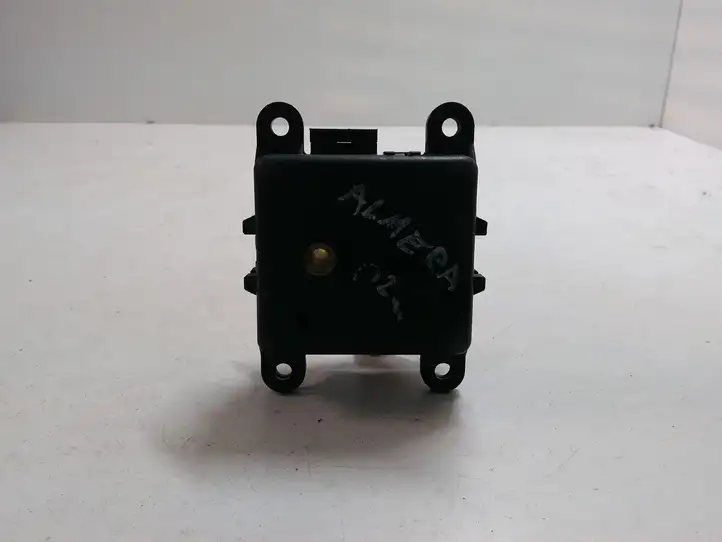 Nissan Almera N16 (2000 - 2010) 3G23030820 Двигатель задвижки потока воздуха — фото 1