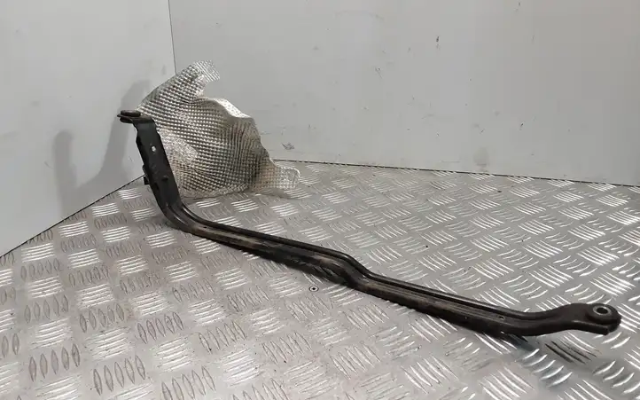 BMW 4 F32 F33 (2013 - 2017) 7286135 Кронштейн топливного бака — фото 3