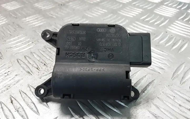 Volkswagen PASSAT B6 (2005 - 2010) 0132801370 Двигатель задвижки потока воздуха — фото 2