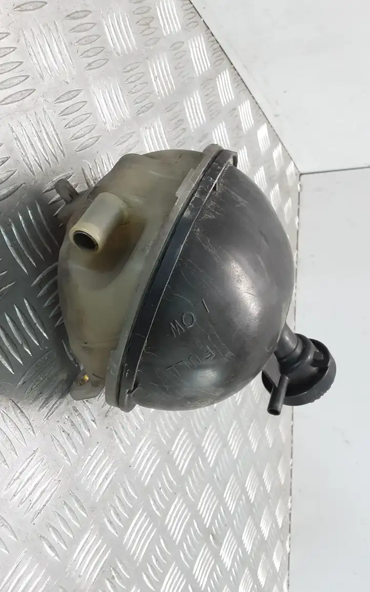 Toyota Corolla Verso E121 (2004 - 2007) 51994A0 Расширительный бачок — фото 2