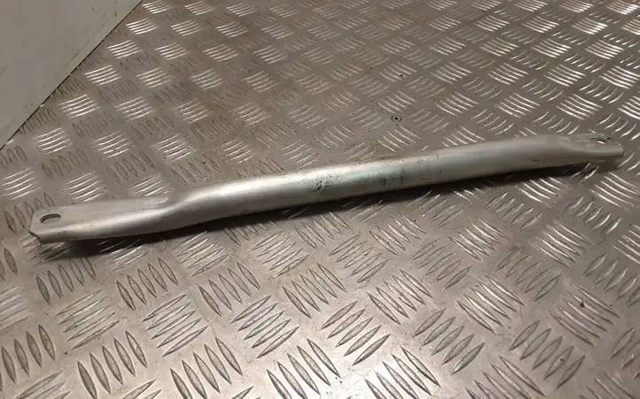 BMW 5 F10 F11 (2009 - 2016) 7180315 Прочие детали моторного отсека — фото 2
