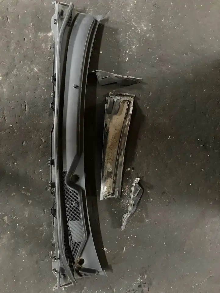 Opel Insignia A (2008 - 2017) 13224209 Жабо стеклоочистителей — фото 1