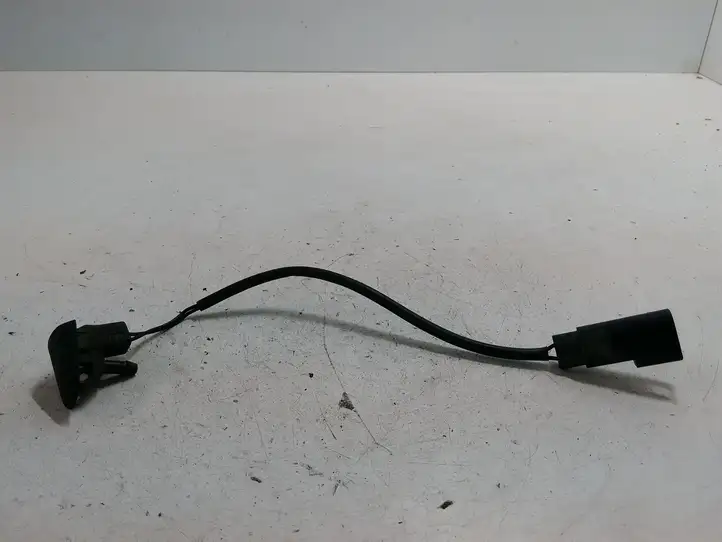 Ford Mondeo Mk III (2000 - 2007) 1S7117666BB Форсунка омывателя лобового стекла — фото 1