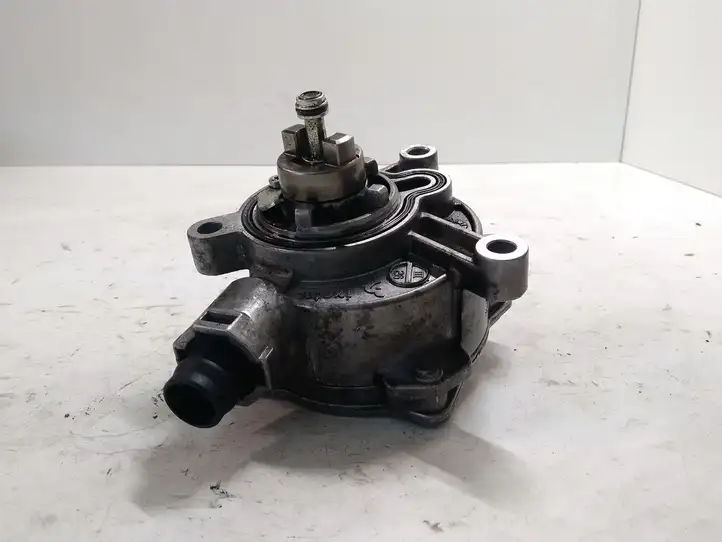 Volvo S60 (2013 - 2018) 31375107 Вакуумный насос — фото 3