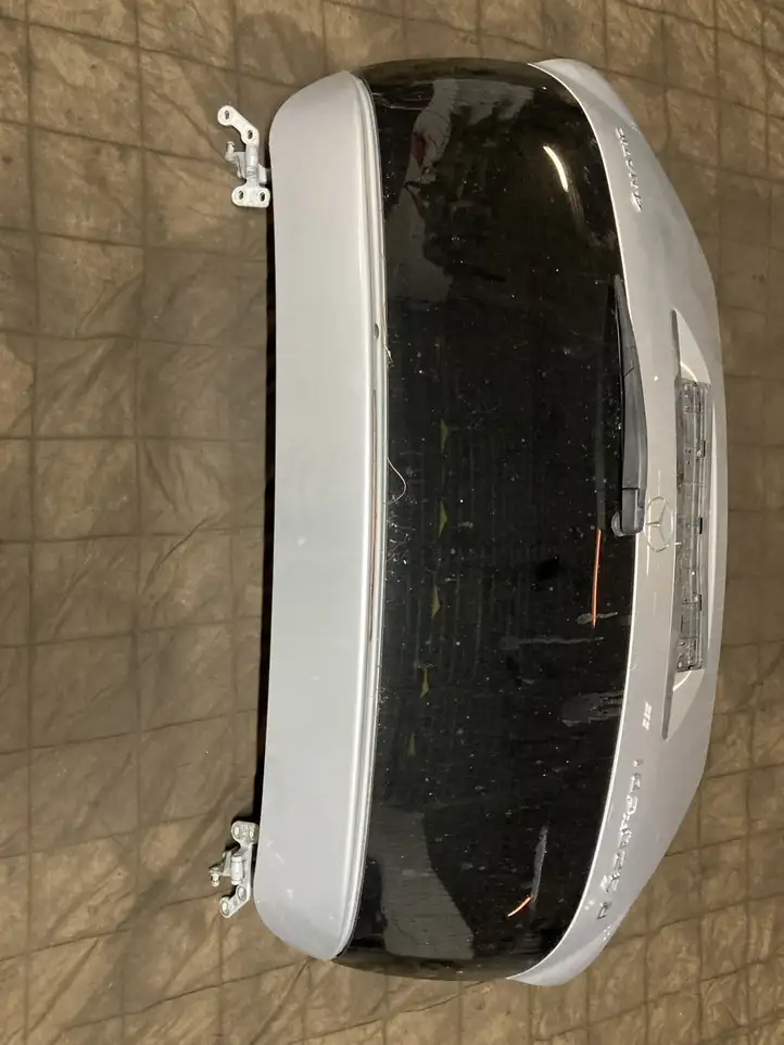 Mercedes-Benz R W251 (2005 - 2013) A2514408208 Крышка багажника — фото 8
