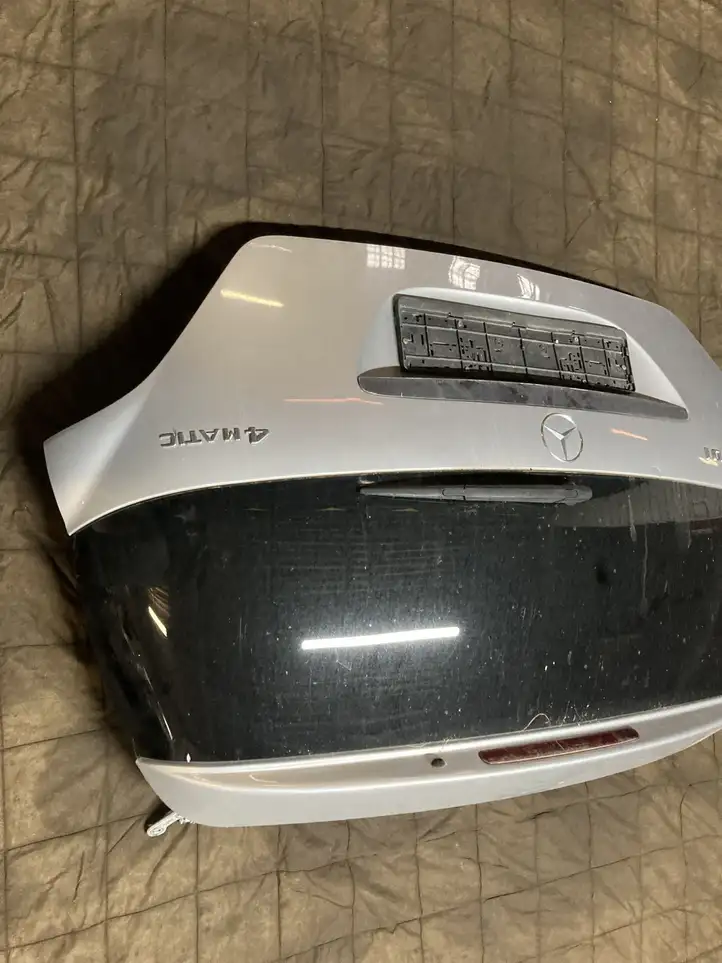Mercedes-Benz R W251 (2005 - 2013) A2514408208 Крышка багажника — фото 9