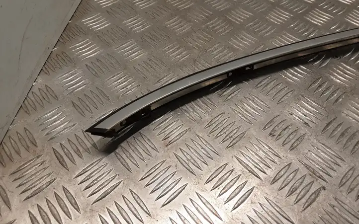 Mercedes-Benz R W251 (2005 - 2013) 2516903980 Накладка стекла передней двери — фото 3