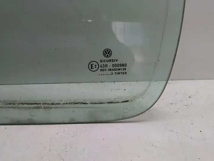 Volkswagen Bora (1998 - 2005) Форточка двери — фото 3