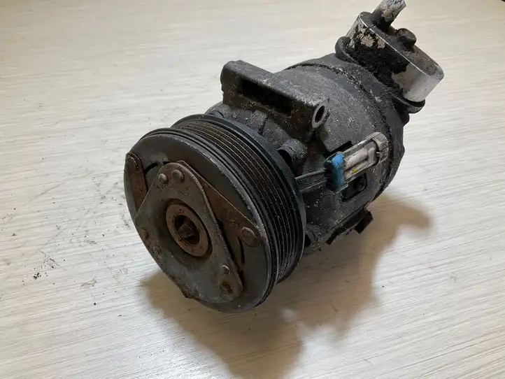 Opel Vectra B (1999 - 2002) 1135324 Компрессор (насос) кондиционера воздуха — фото 2